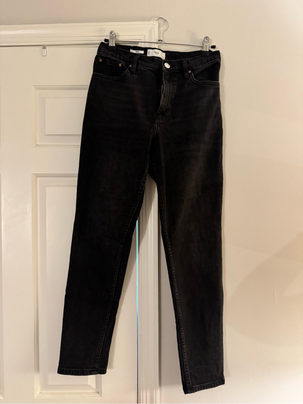 Mango Mom Ankle Jeans in Faded Black - size 4
